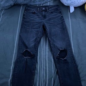 Black American Eagle Ripped Jeans